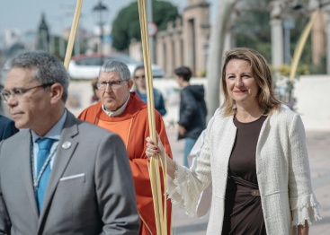 Begoña Carrasco participa en la misa del Domingo de Ramos en la Basilica del Lledo