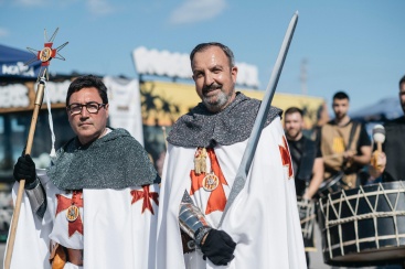 Més de 200 persones omplin el port d'ambient festiu amb el Desfilament Marinero d'Escala a Castelló