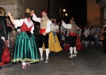 Centenario del Concurs de les Creus de Maig en Valéncia: tradición, flores y danzas