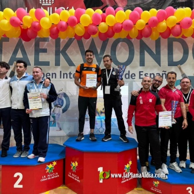 El técnico alcorino de atekwondo David Granjo premiado en el Open Internacional de España en Alicante