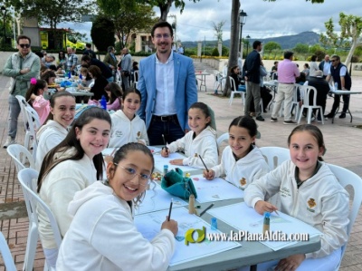 Vidal destaca la imaginación y el talento infantil en la XVII edición del concurso de dibujo 'Ven a pintar a Lledó'