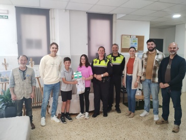 La DGT entrega medallas a siete centros educativos de la Vall d'Uixó por su compromiso con la movilidad sostenible