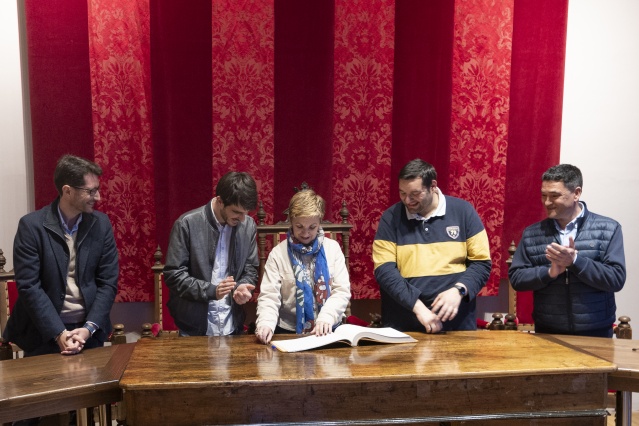 La consellera de Turisme impulsa la F�brica Giner en la seua visita a Morella