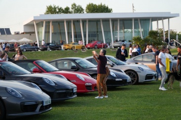 Sant Jordi derrocha lujo y calidad de vida con el rally turístico de Porsche 'Castellón Xperience'