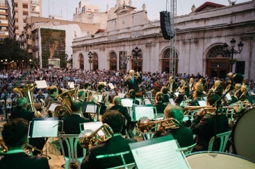 Castellón despide a la histórica rondalla Els Llauradors con emotivo concierto en la Plaza Mayor