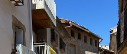 Cabanes llux l'art dels 'cobertors' en una exposici en els balcons