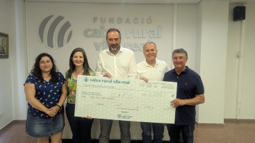 Entrega de donación para la investigación en ejercicio físico y cáncer