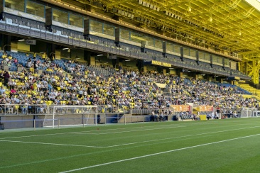 El Villarreal CF rinde homenaje a sus abonados más fieles