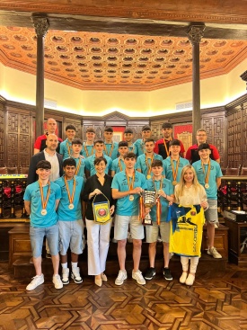 Homenaje al juvenil del CDFS de Segorbe por su victoria