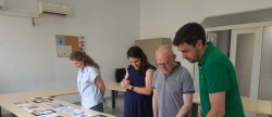 Jurado valora los trabajos del Concurso de Diseño de Portada de la Agenda Joven en Almassora