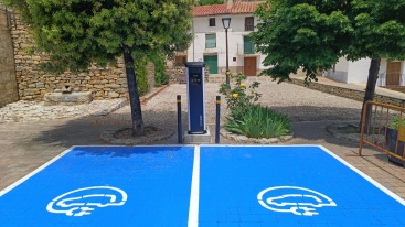 Ares impulsa la movilidad sostenible con una estación de recarga para vehículos eléctricos