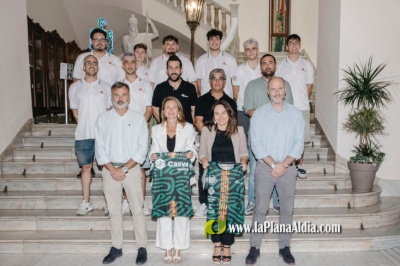 El Ayuntamiento de Castellón homenajea al Club Deportivo Balonmano Castellón por su ascenso a 1ª Nacional