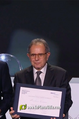 Avelino Corma recull el Premi Fundació BBVA Fronteres del Coneixement en la categoria de ciències bàsiques