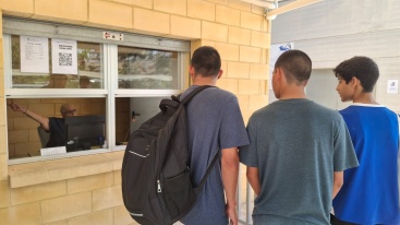 Vila-real instala lectores QR en la piscina de verano del Termet