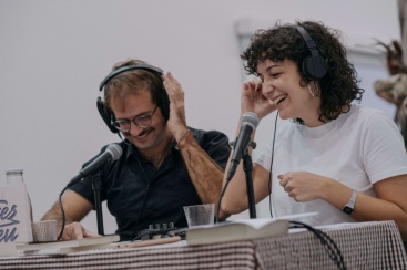 'Gent Ràndom' tanca la temporada en directe des d'Alfafara amb la poesia d'Ismael J. Sempere