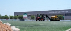 LAlcora inicia la renovacin del csped artificial del campo de ftbol El Saltador