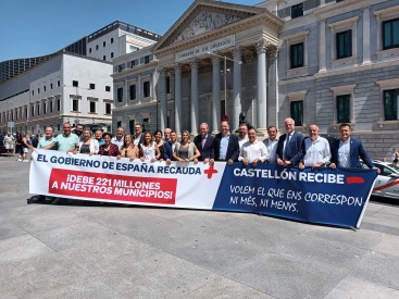 El alcalde de La Llosa se suma a las protestas nacionales por la deuda del Gobierno