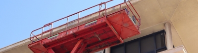 Burriana inicia los trabajos de pintura en la fachada del edificio consistorial