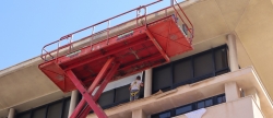 Burriana inicia los trabajos de pintura en la fachada del edificio consistorial