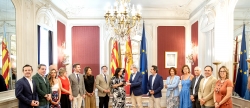 El CES CV entrega la Memoria Soci-econmica i Laboral de la Comunitat Valenciana a la presidenta de Les Corts