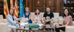 La alcaldesa recibe a la Fundacin Manuel Babiloni que ultima su viaje a Japn donde se rendir homenaje al guitarrista castellonense