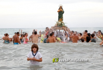El Desembarco de Santa Mara Magdalena se adapta a la tradicin ms antigua por seguridad martima