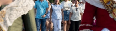 marta-barrachina-participa-en-la-romeria-del-salvador-y-pone-en-valor-la-restauracion-del-retablo-mayor-del-patron-de-onda-con-una-inversion-de-la-diputacion-de-50-000-euros