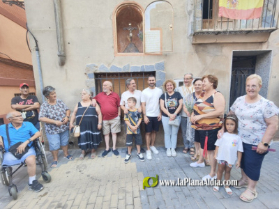 La aportacin vecinal recupera la imagen del Cristo robado en la calle Enmedio de Alcora el da del apagn
