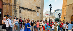 Mas de 60 personas participan en la primera visita teatralizada sobre el eclipse de 1905 en Castelln