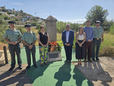 Homenaje a los guardias civiles fallecidos en acto humanitario en Oropesa del Mar