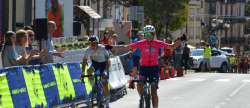 Nayara Ibez gana la vuelta ciclista a Vilafranca en la categora femenina