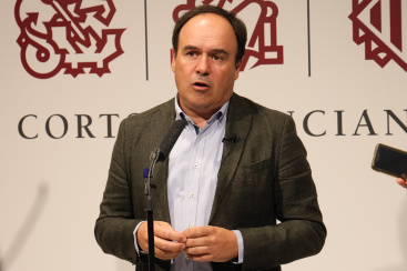 Juanfran Pérez denuncia que la izquierda utiliza el debate de política general para enfrentar y armar alboroto