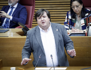 Comprom�s denuncia que el Consell renuncia a la transici�n energ�tica y bloquea el autoconsumo