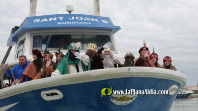 Burriana celebra una tarde m�gica con la Cabalgata de los Reyes Magos