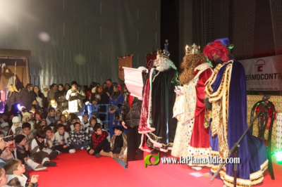 Los Reyes Magos llegan al polifuncional de l'Alcora