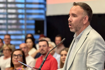 Rafa Sim� lamenta la incapacidad de Bego�a Carrasco para abrir el edificio de Borrull