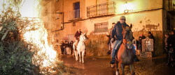 artesa-celebra-sant-antoni-en-onda-marcada-por-la-tradicion-pese-a-la-lluvia
