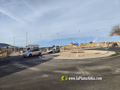 Terminan la rotonda que dar� acceso a la nueva zona comercial de Alcora