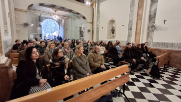 Vila-real celebra Sant Antoni con misa en la ermita y reparto de panecillos bendecidos a mayores