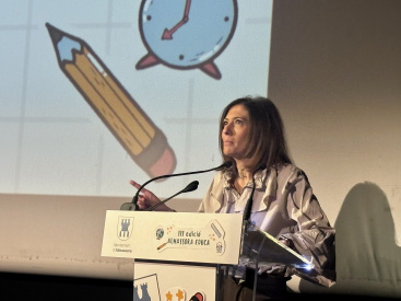 Almassora Educa celebra su tercera edici�n y premia la excelencia acad�mica con Manu Velasco