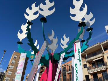 Alumnos de tercero de primaria protagonizan el D�a Escolar de la Paz en Vall d'Uix�