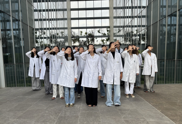 Estudiantes de Medicina de la UJI lanzan la campaña 'La violencia apaga la vocación' contra las agresiones sanitarias