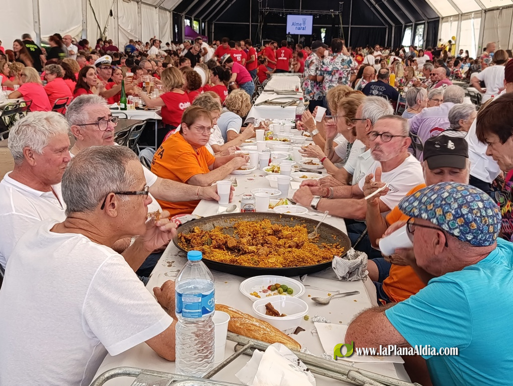 M�s de 1.700 persones participen en la XXVIII Trobada de Quintes d'Almenara