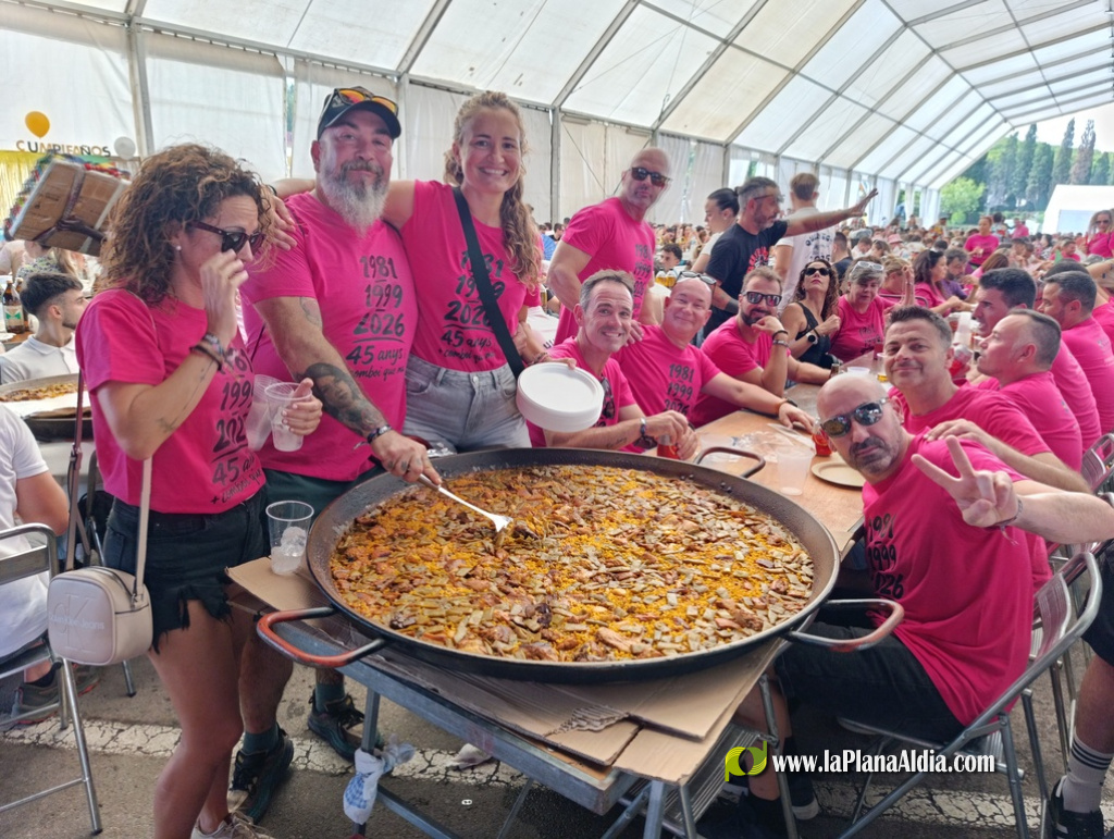 M�s de 1.700 persones participen en la XXVIII Trobada de Quintes d'Almenara