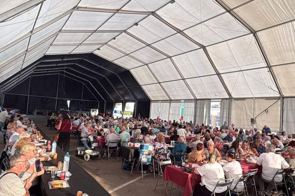 almenara-pone-punto-final-a-sus-fiestas-patronales-con-la-tradicional-merienda-de-la-gente-mayor
