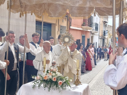Almenara posa punt final a les seues festes patronals amb el berenar tradicional per a la gent gran