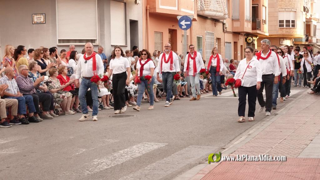 Les Alqueries ofrena la seva patrona