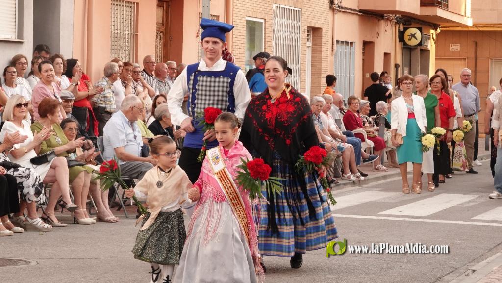 Les Alqueries ofrena la seva patrona
