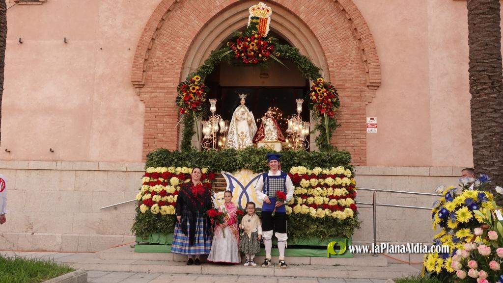 Les Alqueries ofrena la seva patrona