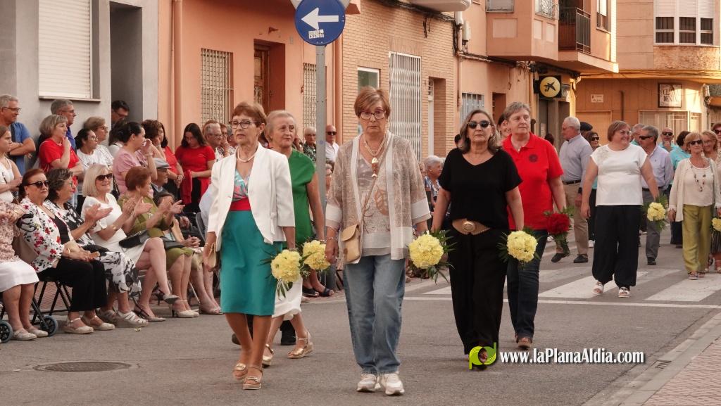 Les Alqueries ofrena la seva patrona